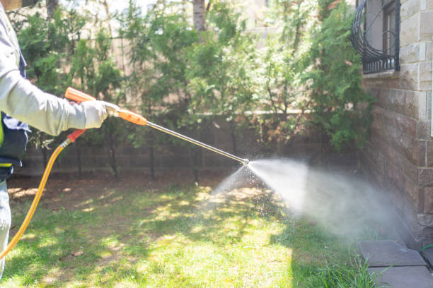 Best Exterminator Services  in Newton, IA